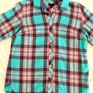 Talbots Plaid Button up Shirt. Long sleeves that can be turned up. Sz Med Petite